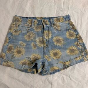 American Eagle Outfitters Sunflower Jean Shorts - Blue Size 4